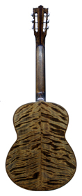 Гитара, корпус из кото, верхняя дека из кедра, 30 тыс руб, вид со стороны корпуса